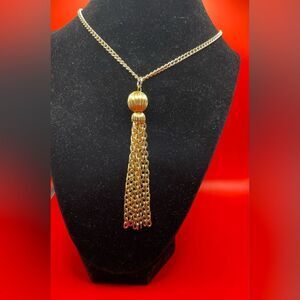 🔥❤️🔥 32” Vintage Polished Gold Tone Chain Tassel Pendant & Chain Necklac…